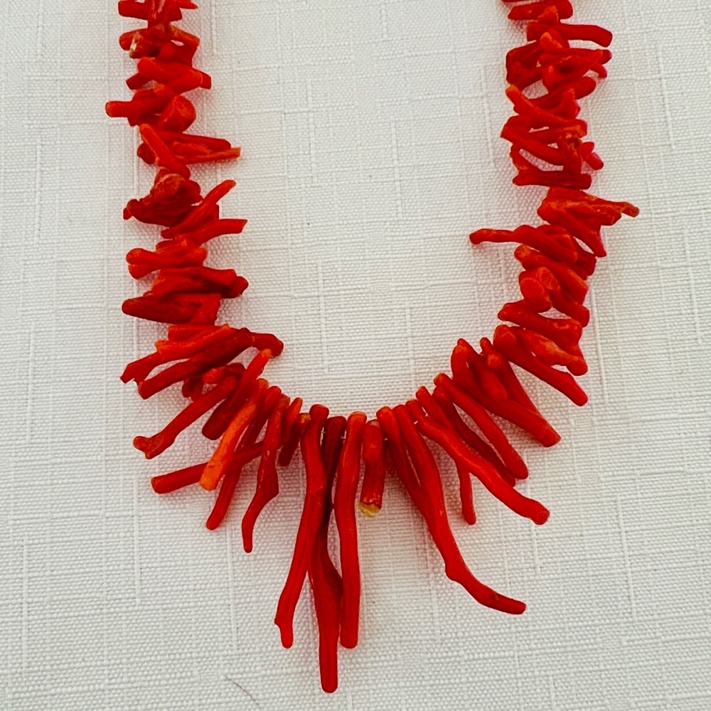 Vintage / Authentic~Red Natural Branch Coral Necklace with Turquoise - Picture 7 of 9